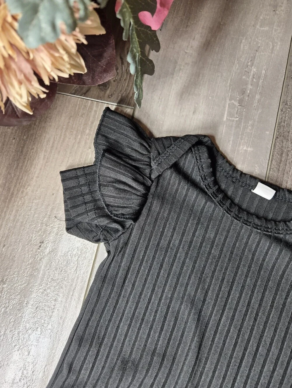Black Ribbed Flutter-Sleeve Baby Girl One-Piece Bodysuit Size 0-3M NWOT